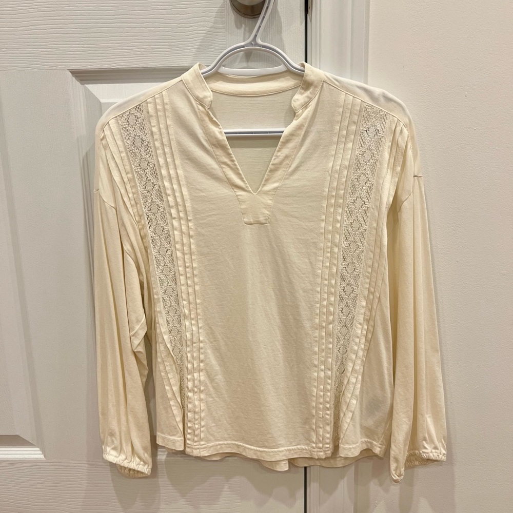 AE lace blouse size XS